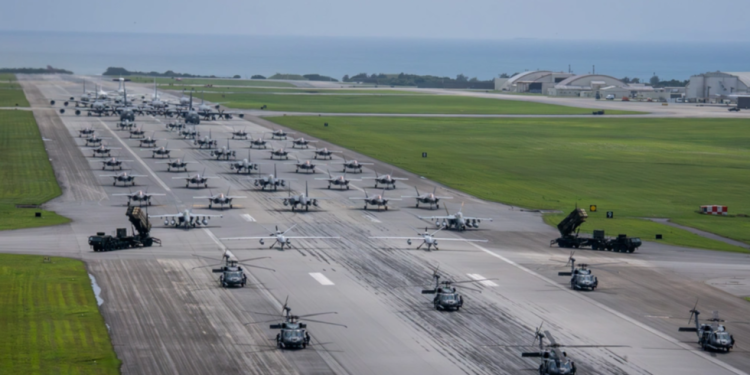 Blast stijena najveća američka zračna baza u Azijsko-pacifičkom-Mediji-RT World News