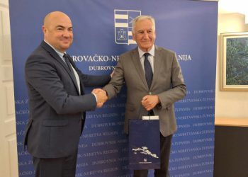 Blaž Pezo preuzeo dužnost župana: “Obećajem da ćemo se truditi i u najboljoj mjeri voditi Dubrovačko-neretvansku županiju” (FOTO)