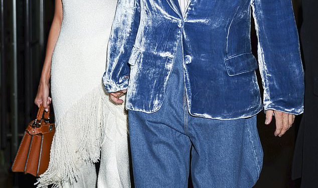 Brad Pitt, 61, nosi još jednu divlju odjeću za izlasku s djevojkom Ines de Ramon, 32, u NYC -u