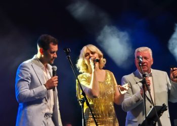 Brojne domaće zvijezde na pozornici na Žnjanu: “Stječe se dojam da je razglas malo prehlađen”