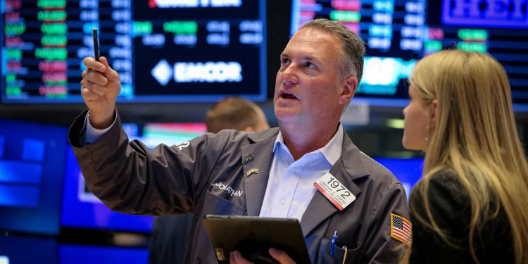 Burzovni pad nakon napada na Iran: Dow -1,3%, DAX -3,2%, CAC -1,5%