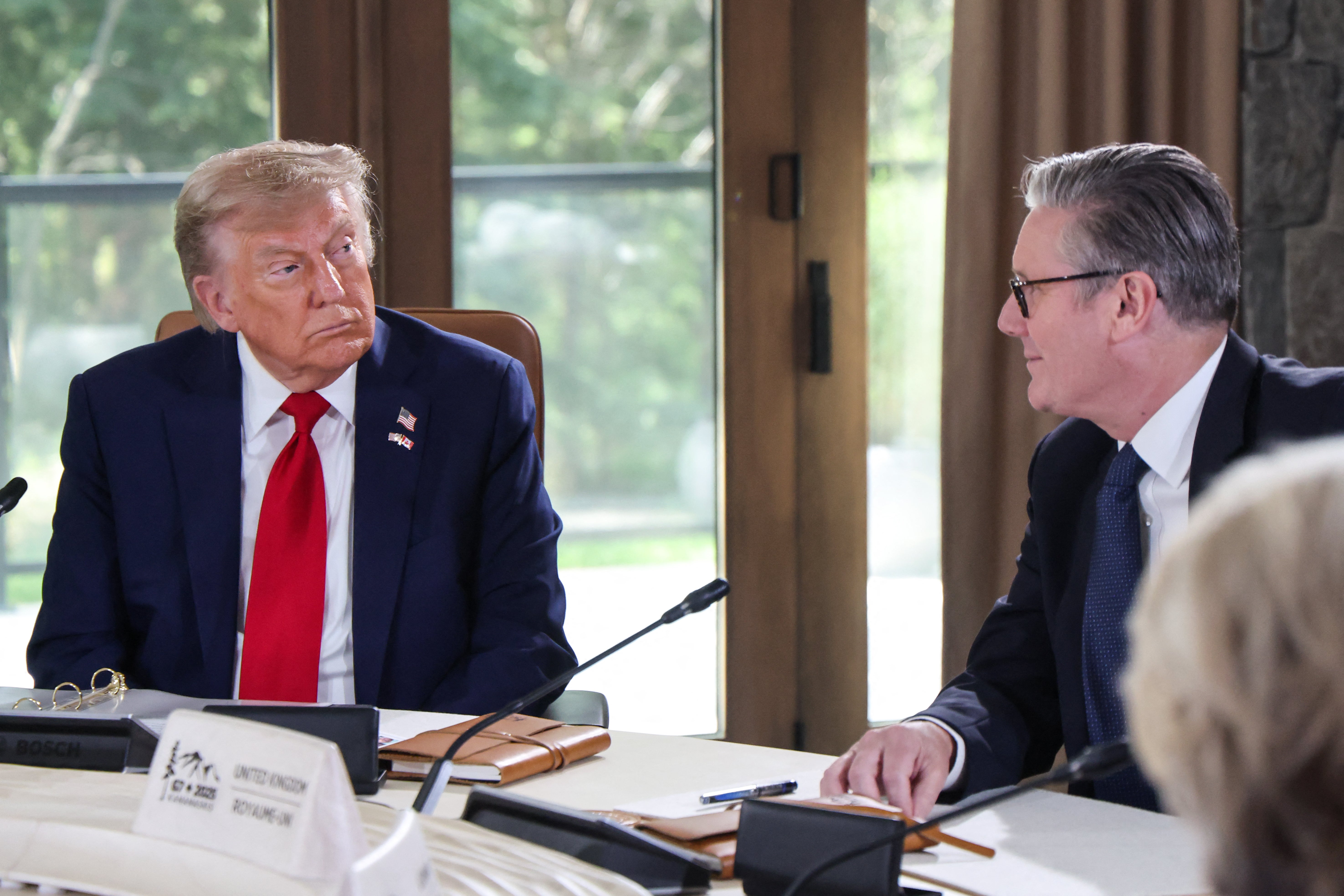 Starmer i Trump na G7