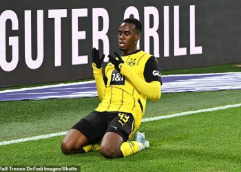 Chelsea Launch Poboljšana ponuda za Borussia Dortmund zvijezdu Jamie Gittens s preostalih nekoliko sati na posebnom danu roka za prijenos
