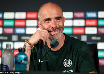 Chelsea se slaže sa 60 milijuna funti za Premier ligu naprijed, jer se blues suočava s utrkom protiv vremena kako bi završio transfer na vrijeme za njega da igra u klupskom Svjetskom kupu