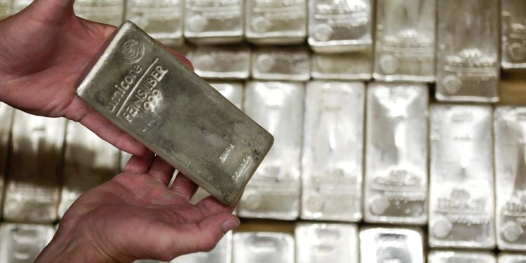 Cijena srebra dosegnula najvišu razinu u 13 godina