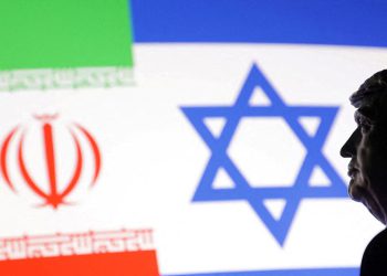 Cijene nafte pale za oko pet posto, dionice rastu