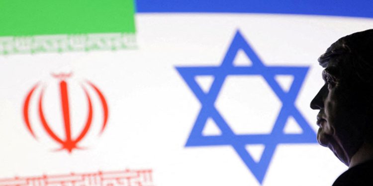 Cijene nafte pale za oko pet posto, dionice rastu