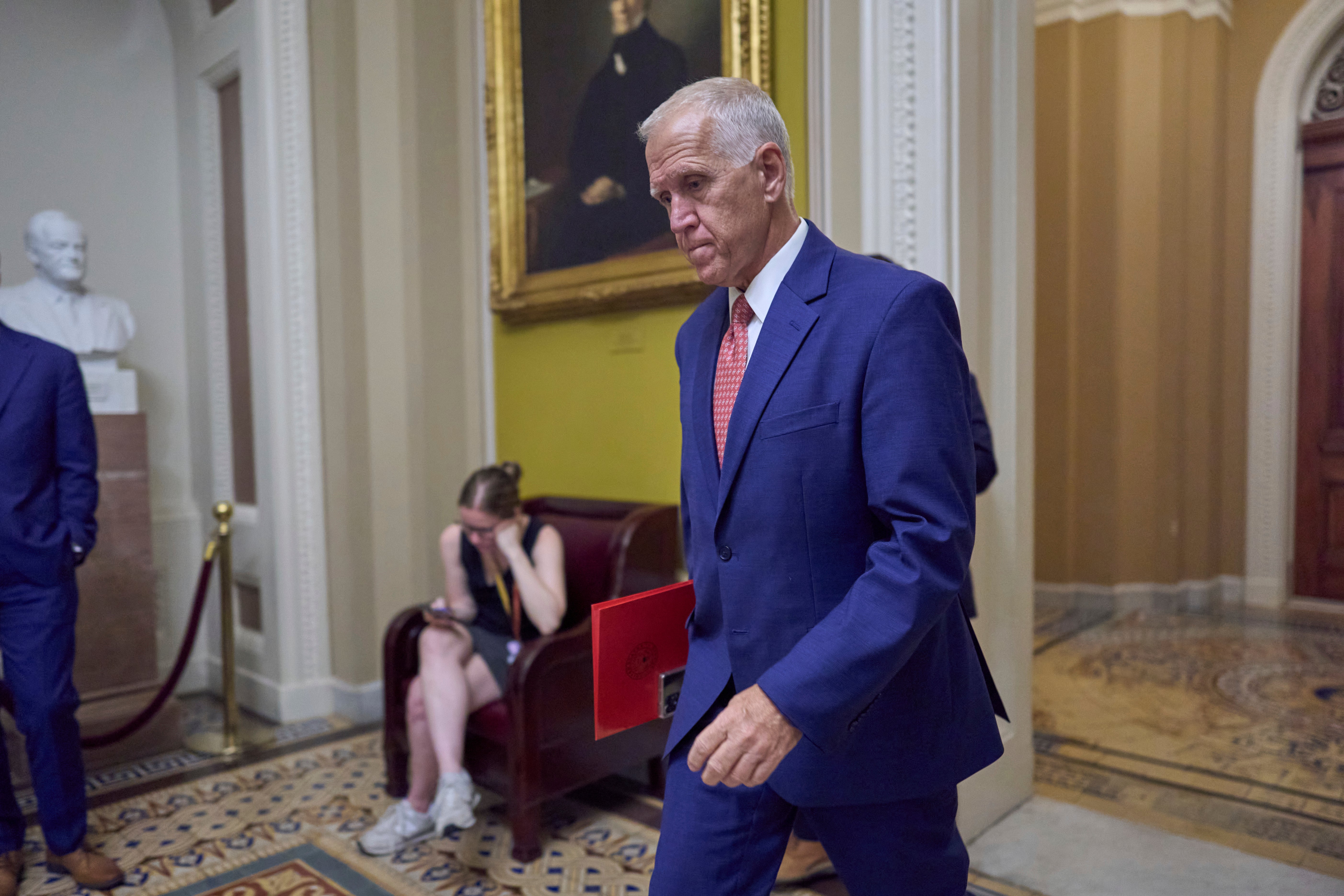 Senator Thom Tillis iz Sjeverne Karoline kaže da je prijedlog za stabilizaciju financiranja ruralnih bolnica