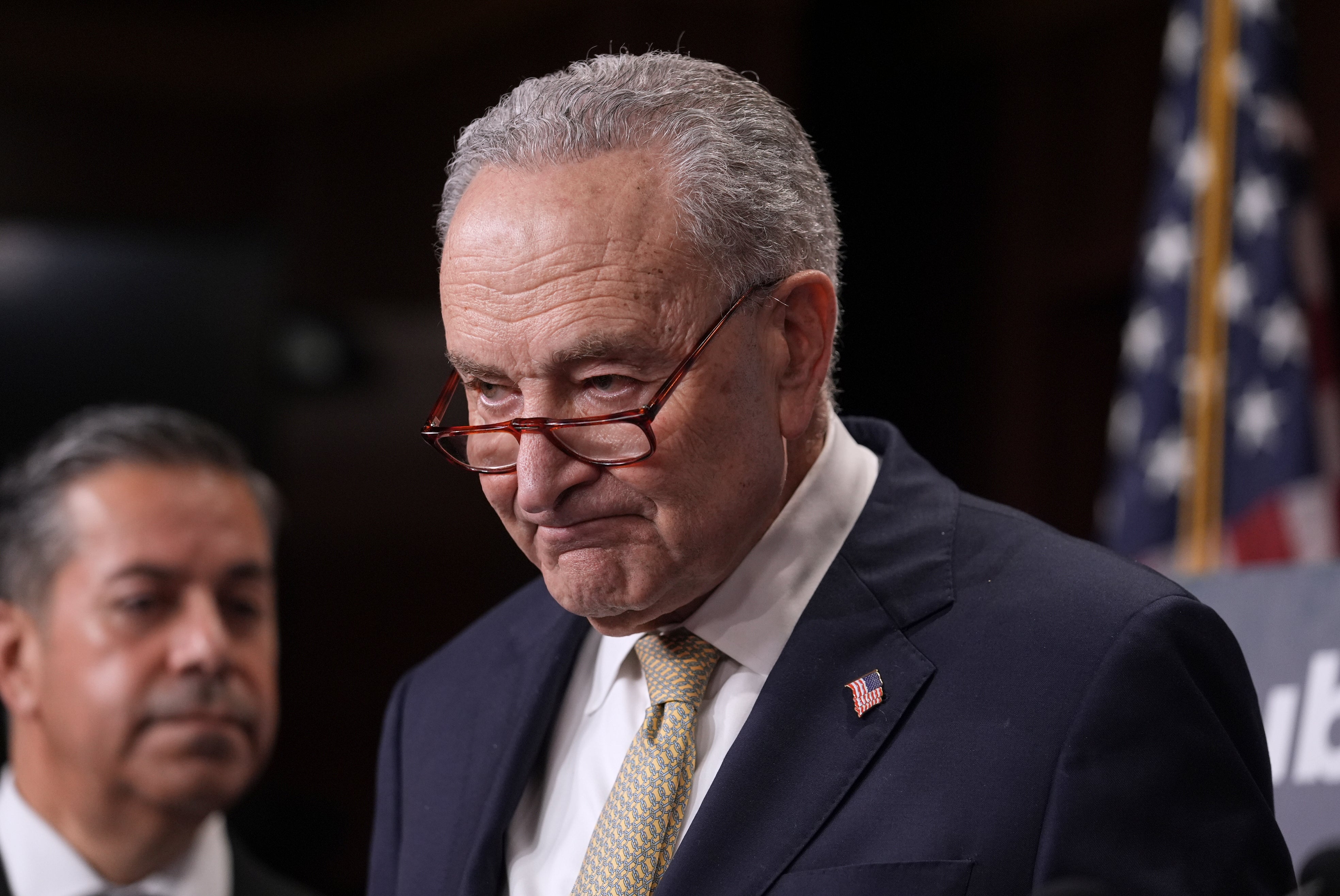 Vođa senata manjina Chuck Schumer, Dn.Y., suočen je s niskim brojevima odobrenja u svojoj matičnoj državi.
