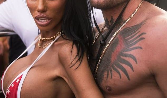 Conor McGregor brutalno izlazi na PartyGoer dok je pio do 6:00 u ekskluzivnom klubu Ibiza nakon zabave s Katie Price i Tottenham Star u Wayne Lineker’s Beach Club