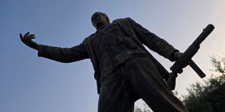 Čovjek čiji spomenik krasi trg na vratima Poreča, jedan je od najzaslužnijih za pripojenje Istre Matici Hrvatskoj