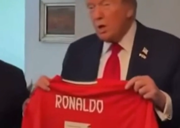 Cristiano Ronaldo, košulja i posvećuje Trumpu neočekivano: "Igramo za mir"