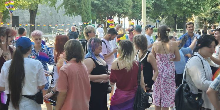 Danas je 14. Split Pride, krenulo okupljanje u Đardinu