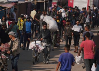 Deseci ubijenih Palestinaca, gotovo 200 ranjeno dok su na putu prikupili pomoć u Gazi