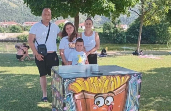 Djevojčica (12) u Hercegovini otvorila štand s pomfritom, želi pomoći teško bolesnom ocu