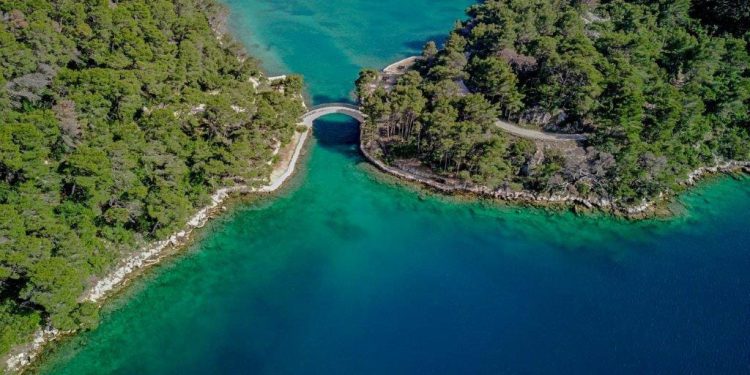 Djevojčica se umalo utopila na Mljetu: “Nije disala nekoliko minuta”