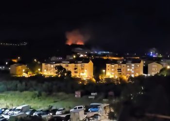 Dobre vijesti iz Solina: Lokaliziran požar iznad Japirka, gasilo ga pet vatrogasnih društava