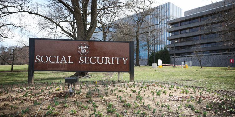 Dogeu će za sada biti dopušteno pristupiti podacima o socijalnom osiguranju, Pravila Vrhovnog suda