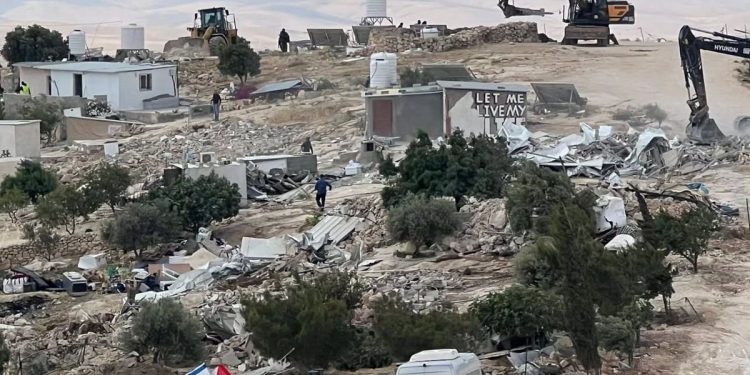 Dok izraelski buldožeri ruše svoje domove, Palestinci Zapadne obale gube nadu