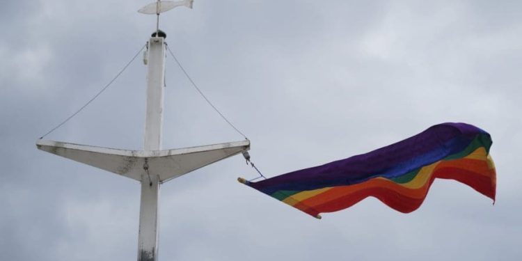 Dom i nacionalno okupljanje SDŽ o postavljanju zastave duginih boja na Matejuški: ”Na hrvatskim jarbolima treba se vijoriti isključivo hrvatska zastava!”