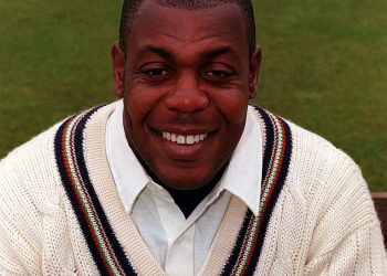 Doručak s testnim utakmicama: Tributes Uoly za Davida ‘Syd’ Lawrencea i zašto je Engleska uzbuđena tinejdžerskim brzim kuglačem