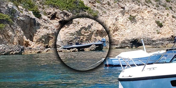 Dramatičan prizor na Biševu, gliser se “zabio” na stijene uz obalu: “Proletio je iznad nje”