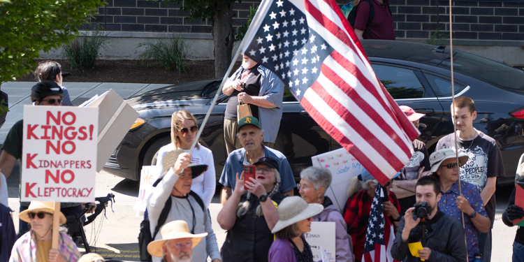 Države se učvršćuju za prosvjede “bez kraljeva” tijekom Trumpove vojne parade