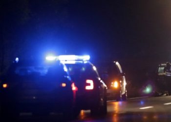 Dvije osobe teško ozlijeđene: Francuz kroz Putnikoviće pretjecao kolonu vozila pa udario u kamion