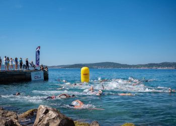 Dvije žene prvi put slavile u Zadarskoj open water ligi