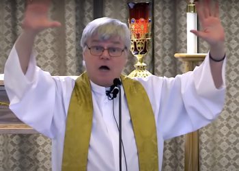 Egzorcist otkriva molitvu koja potpuno zasljepljuje sotonu: ‘Oslobođena u minuti’