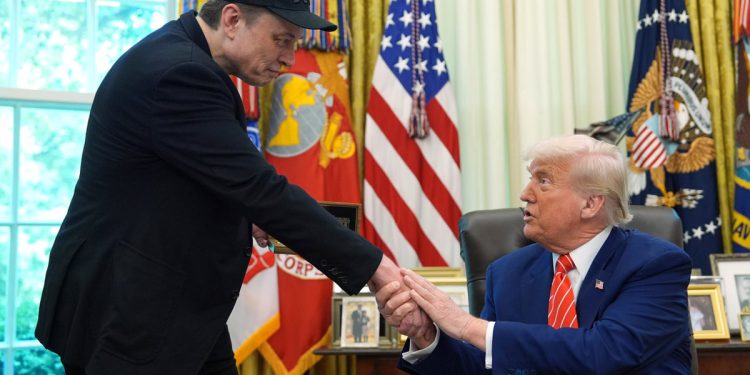 Elon Musk izdaje izvinjenje Trumpu rekavši da su njegovi postovi “otišli predaleko”