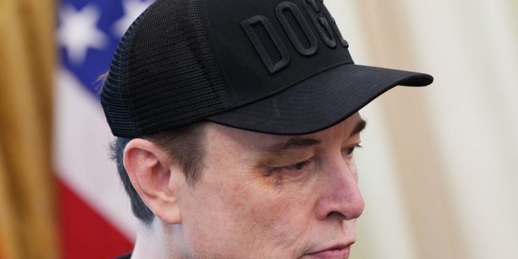 Elon Musk odbacuje izlaz iz doge -a ostavljajući Trumpa i Johnsona neugodnog poklona za rastanke
