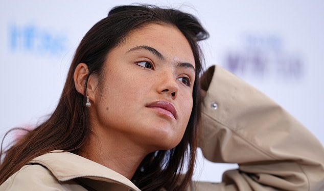 Emma Raducanu izaziva zabrinutost za ozljede nakon što je pretrpjela još jedan problem leđa uoči sezone travnatog terena – budući da bivša britanska No1 dijeli “prilično niska očekivanja” za Queen’s