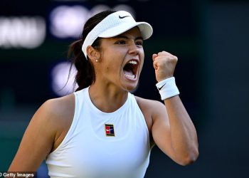 Emma Raducanu ne pokazuje milost u pravim setovima koji je bacao tinejdžerku Mimi Xu – dok britanski no1 započinje svoju kampanju Wimbledona