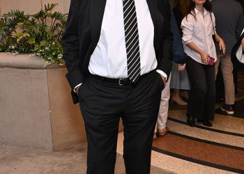 Engelbert Humperdinck, 89, rijetko se pojavljuje sa svojom kćeri na dokumentarnom događaju Jayne Mansfield