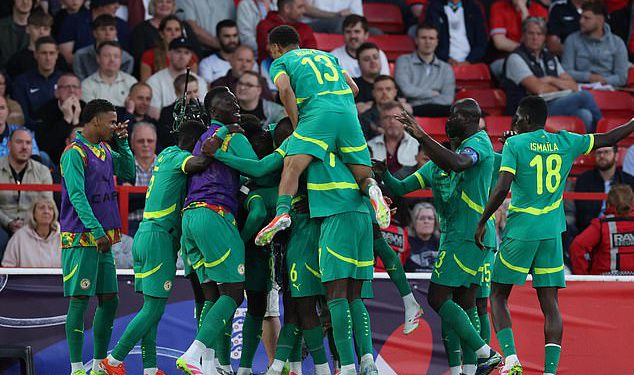 Engleska 1-3 Senegal: Thomas Tuchel pretrpi svoj prvi poraz jer su tri lavova otjerana nakon strašnog prikaza