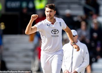 Engleska je postavila za uhvatanje trčanja na posljednjem danu prvog testa protiv Indije nakon što je Rishabh Pant postigao svoje drugo stoljeće u meču