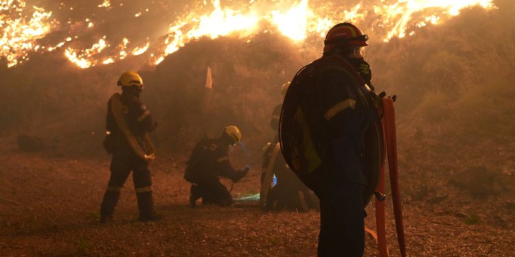 Europska toplotna vala najnovija: Turistički ‘Dies of ToatSroke’ u Španjolskoj, dok su dijelovi Grčke evakuirali preko požara