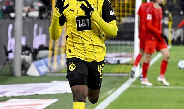 Europski div ‘započinje razgovor s Jamiejem Gittens’, jer se Chelsea suočava s ozbiljnom prijetnjom za 55 milijuna funti Borussia Dortmund Star