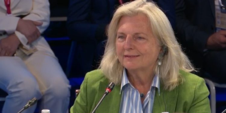 Ex-austrian FM kaže Rusima da odustanu od romantičnih predodžbi o zapadnoj Europi-RT Rusiji i bivšem Sovjetskom Savezu