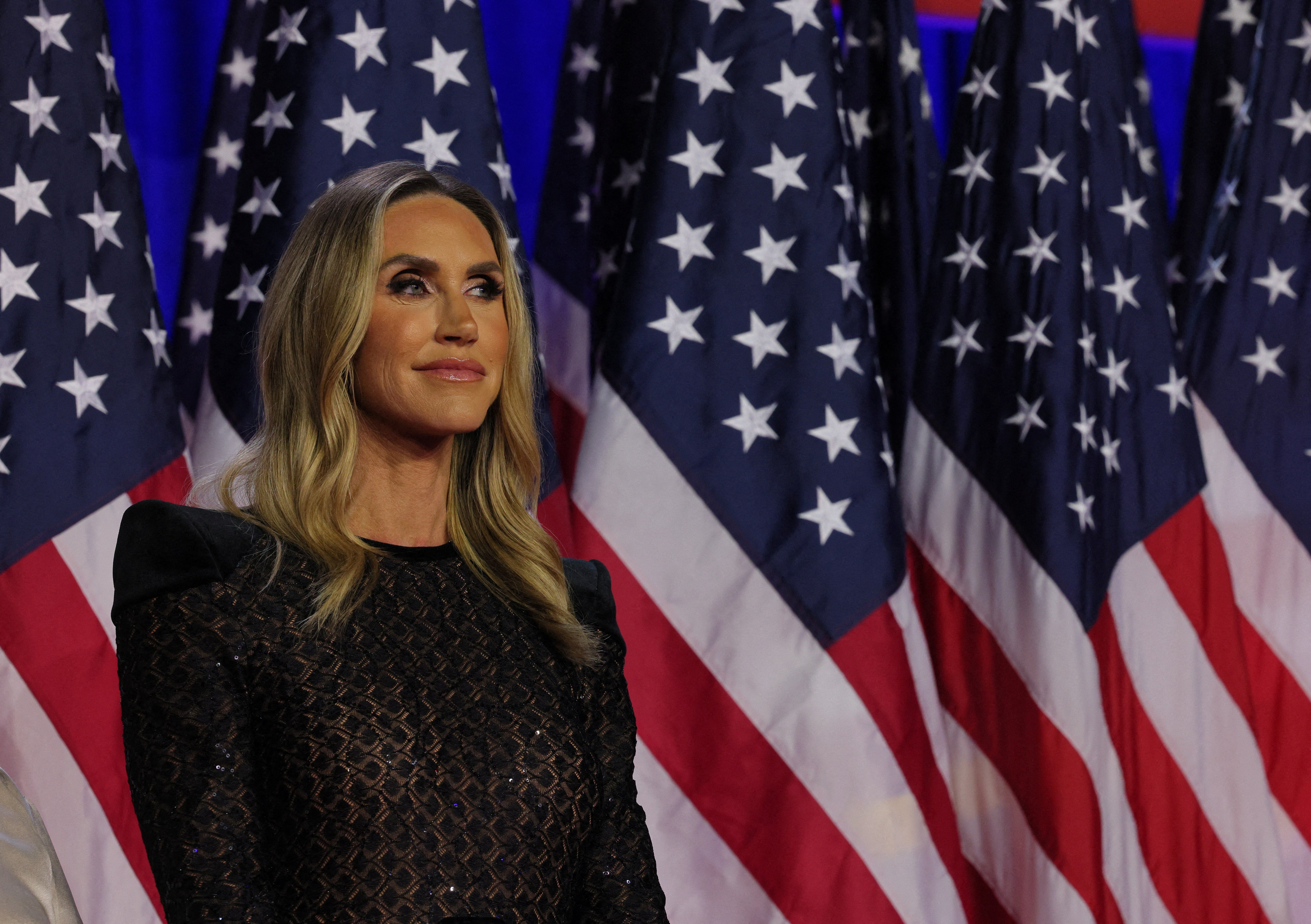 Lara Trump, koja je trenutno domaćin emisije Fox News Weekend, 'snažno je pogledala' na kandidaturi za sjedište Senata u Sjevernoj Karolini koje će Thom Tillis napustiti.