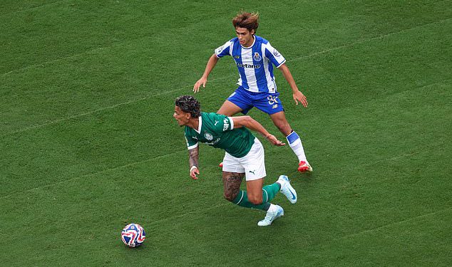 Finalni teret kluba Svjetskog kupa eksplodirao je zbog toga što je bio “suh” i “spor” u svježem udarcu za turnir