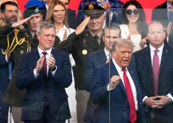 Fotografije vojne parade označavajući 250. obljetnicu vojske usred anti-Trumpovih prosvjeda