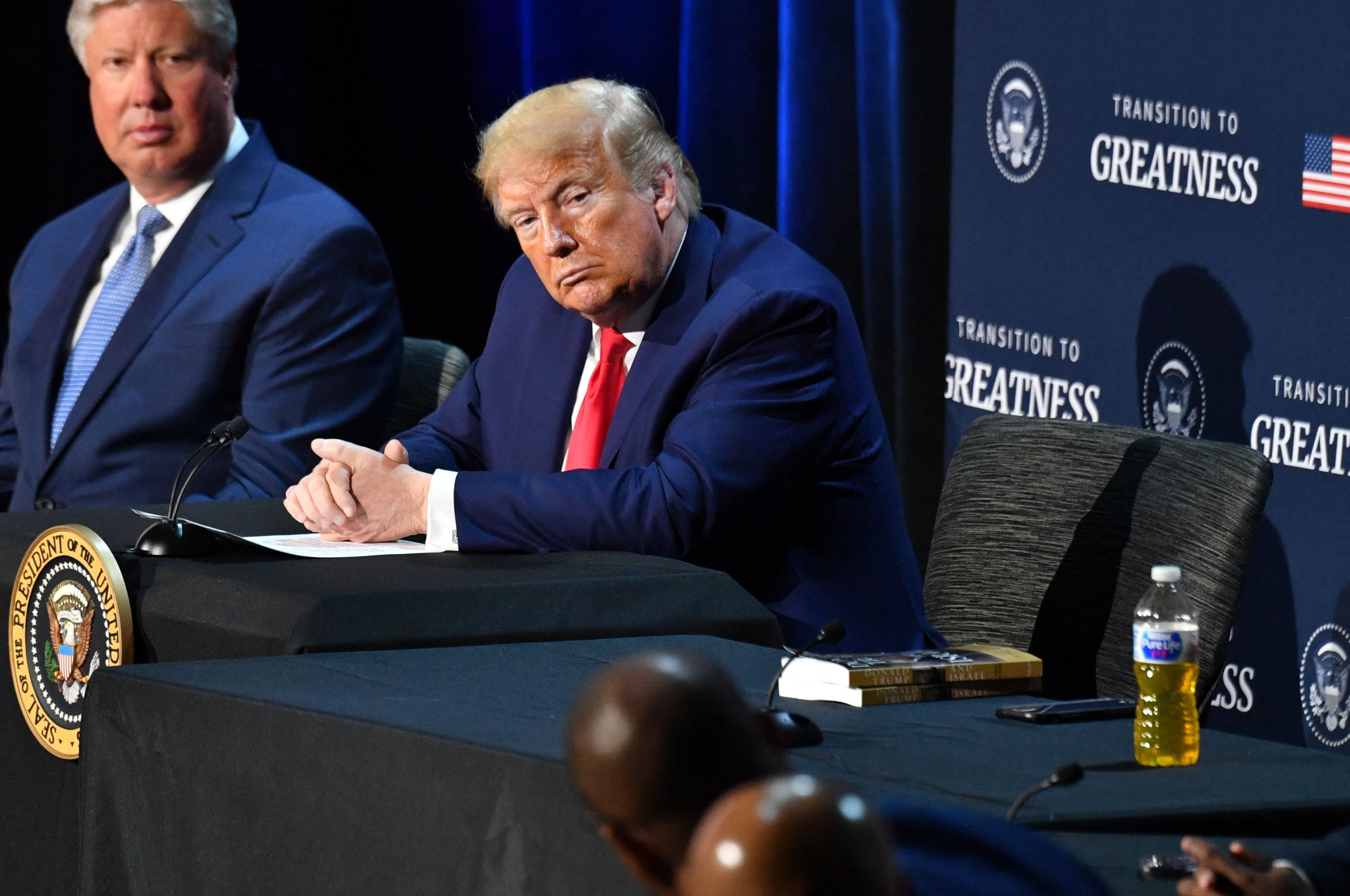 Osnivač crkve Gateway Robert Morris s predsjednikom Donaldom Trumpom 2020. godine