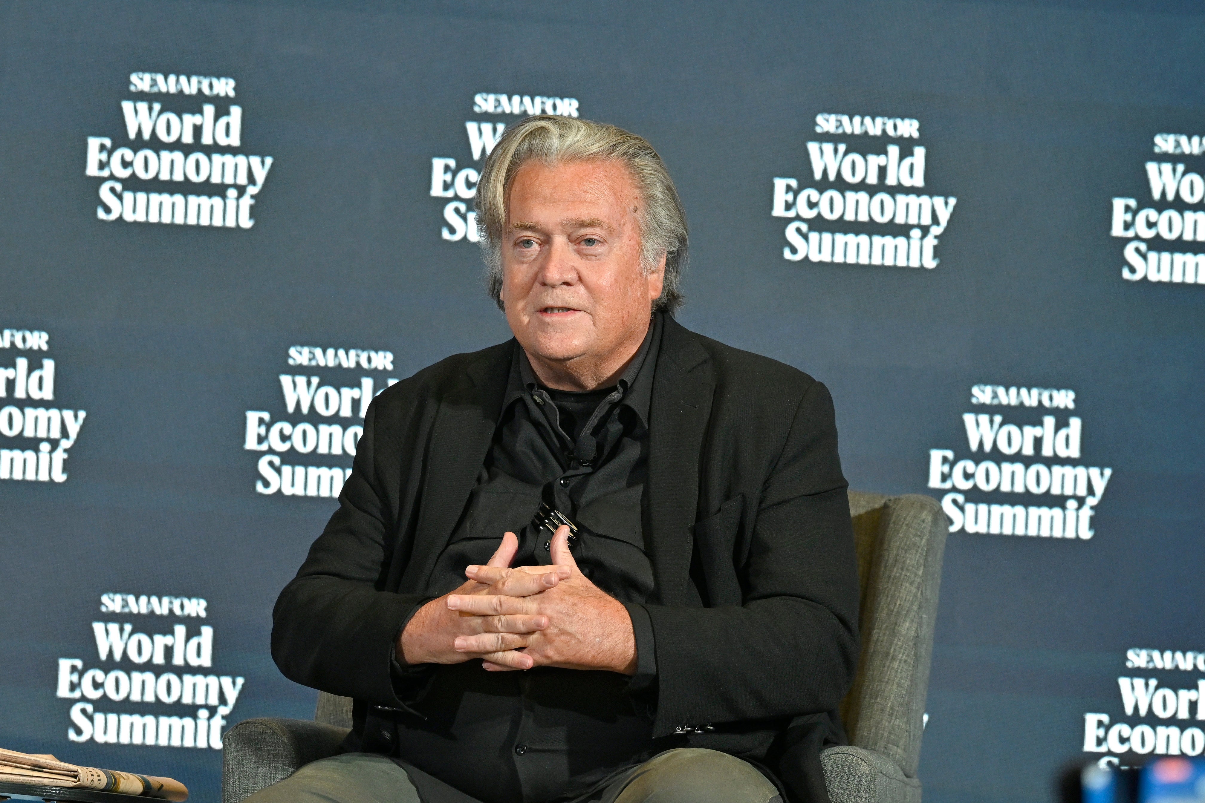 Fettermanova navodna večera s Bannonom, bivšim strategom šefa Bijele kuće Donalda Trumpa, dolazi dok se senator i dalje suočava s nadzorom i napetostima sa svojom strankom. Senator je stao na stranu GOP -a na nekoliko tema