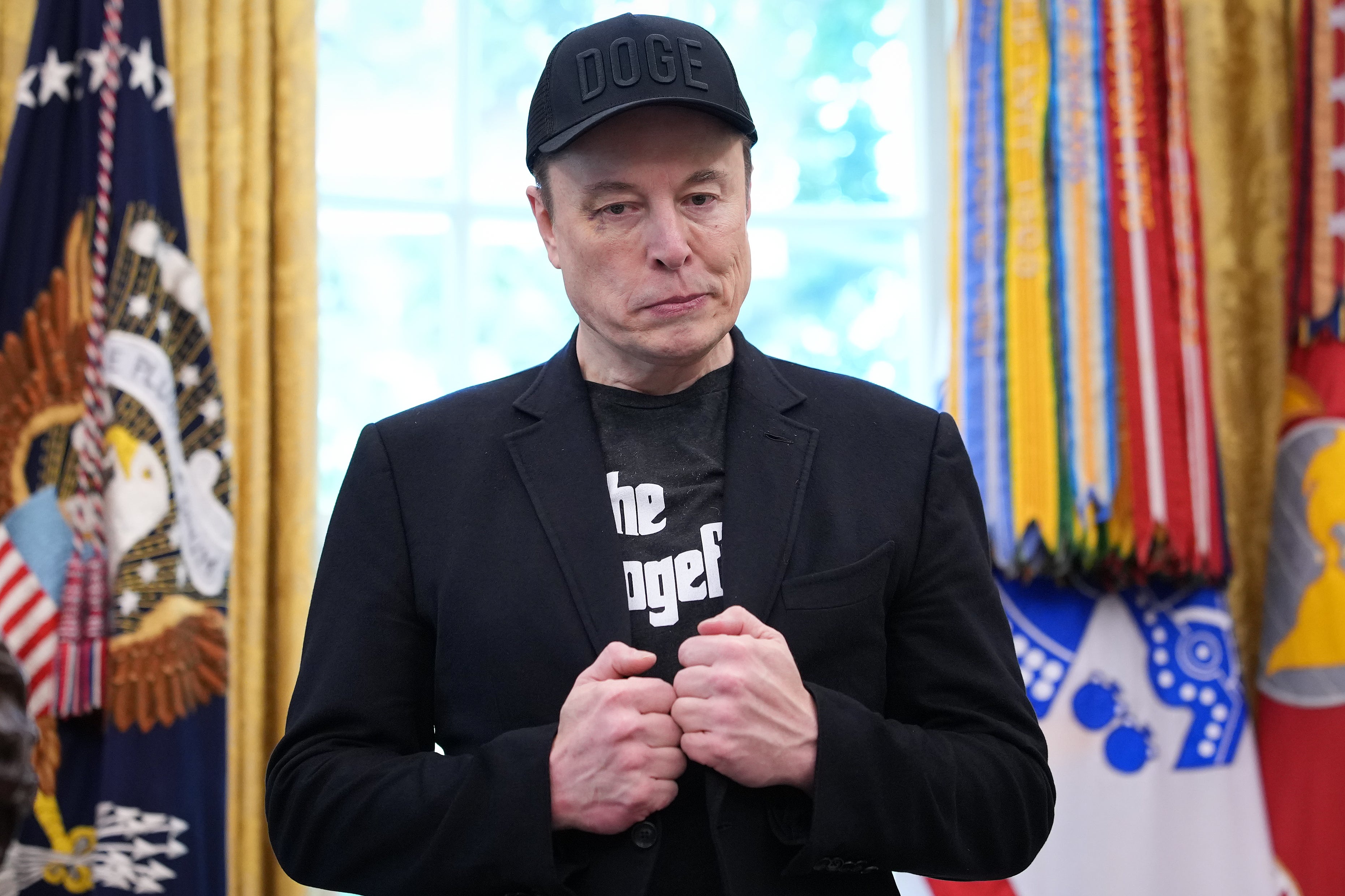 Elon Musk bio je među desnim glasovima koji sugeriraju da je politička ljevica uzrokovala pucnjavu u Minnesoti. Najbolje čovjek na svijetu također je pojačao sumnjive tvrdnje oko Paula Pelosija, čiju je lubanju otvorio uljez naoružan čekićem 2022. godine