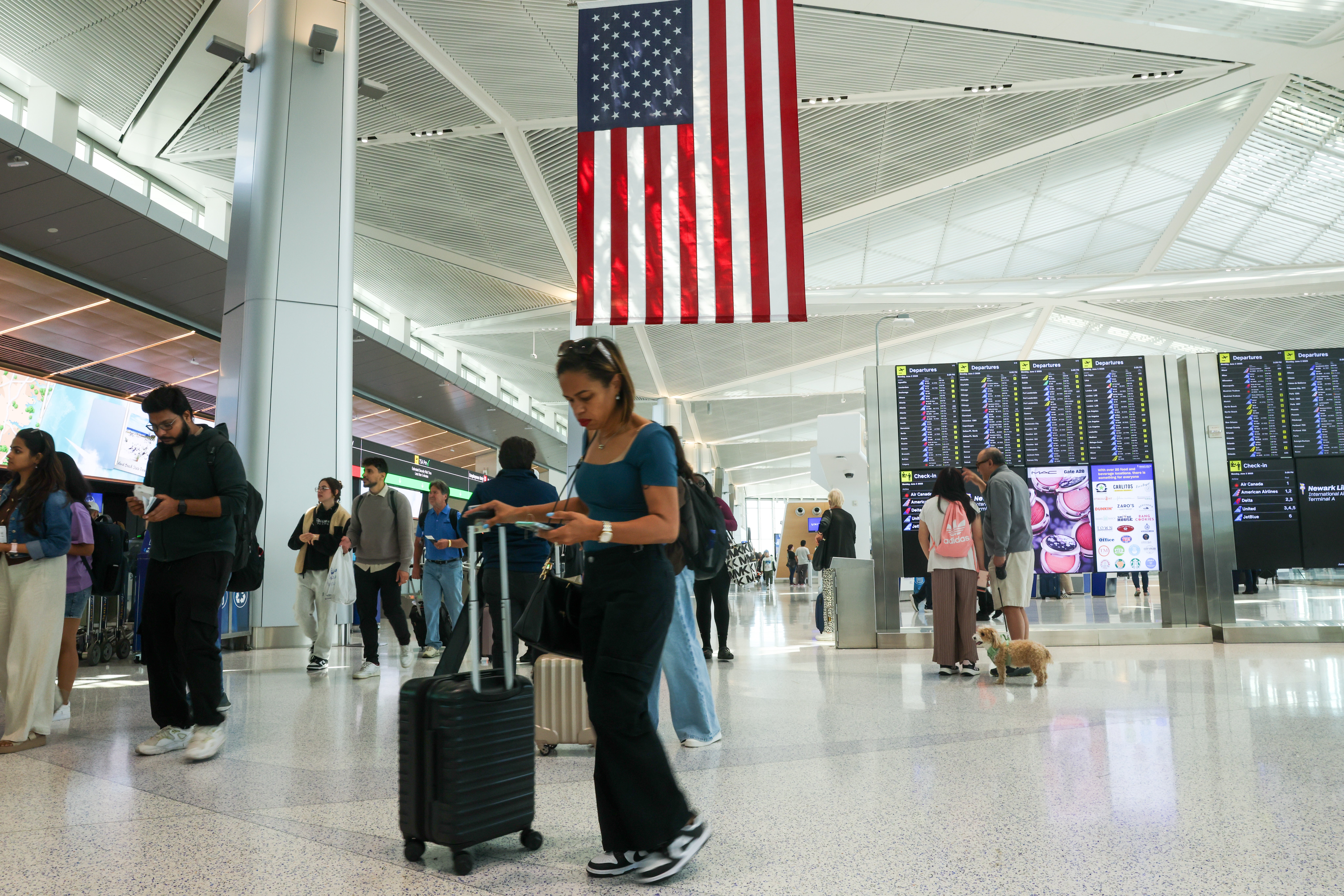 Predsjednik Trump rekao je da je nedavni teroristički napad na Boulder naglasio potrebu za novo najavljenom zabranom putovanja na 19 nacija