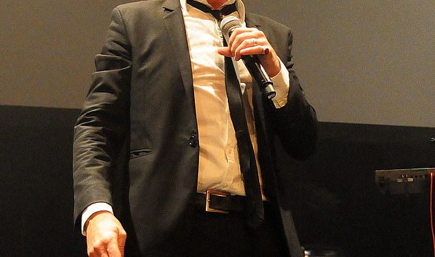 Glazbena zvijezda 90 -ih umire nakon bitke s cirozom