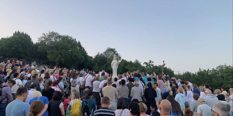 Gospa ponovno sišla u Međugorje, vidjelica: ‘Gledala nas je na poseban način’