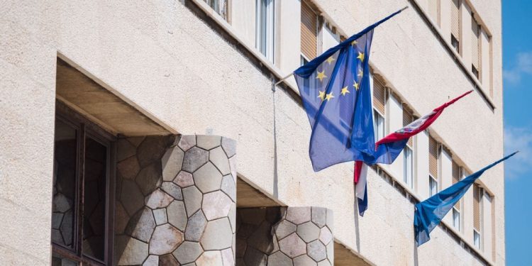 Grad Split podijelio više od 125 tisuća eura: Brojne udruge i inicijative dobile sredstva za vrijedne projekte. Donosimo popis i sve detalje